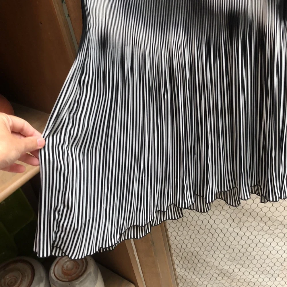 Vintage Vivienne Tam Accordion Pleated Mini Dress - Picture 8 of 9